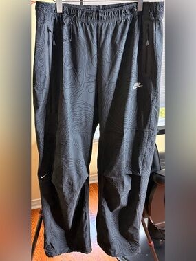 Gorgeous Nike Tech
Men's Dri-FIT  !!!